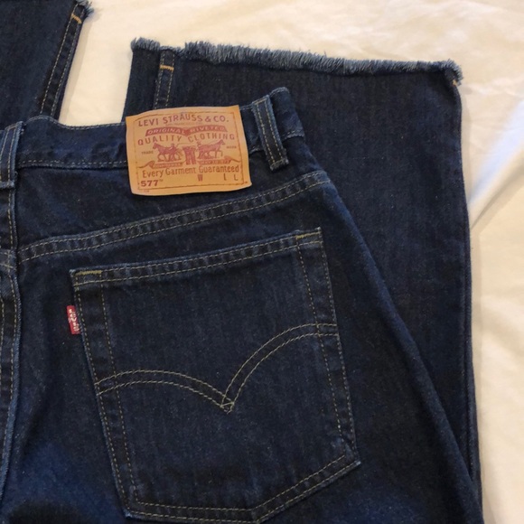 Levi’s wide leg raw hem culottes like ribcage jean - Picture 2 of 8